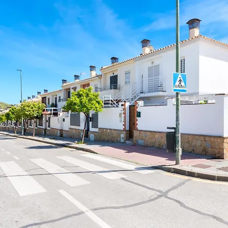 Wintowinrentals With A Huge Terrace In Campanillas Apartment